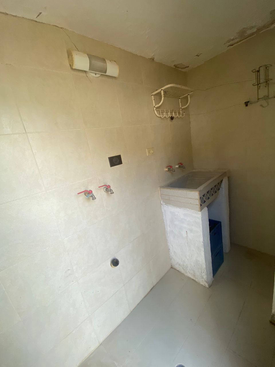 Будинок, 2745 м², 65 000$ — FAKTOR